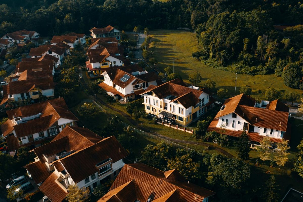 Hong Kong and mainland China-based Australian property owners accessing equity through Australian bridge financing and cross-border lending solutions.